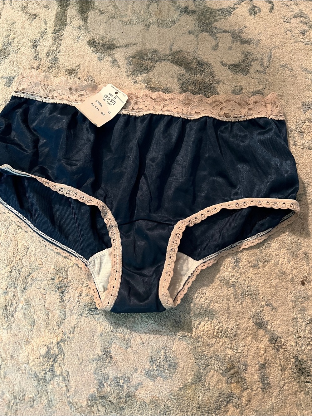 Lace-Trim High-Waist Panty in Navy and Blush